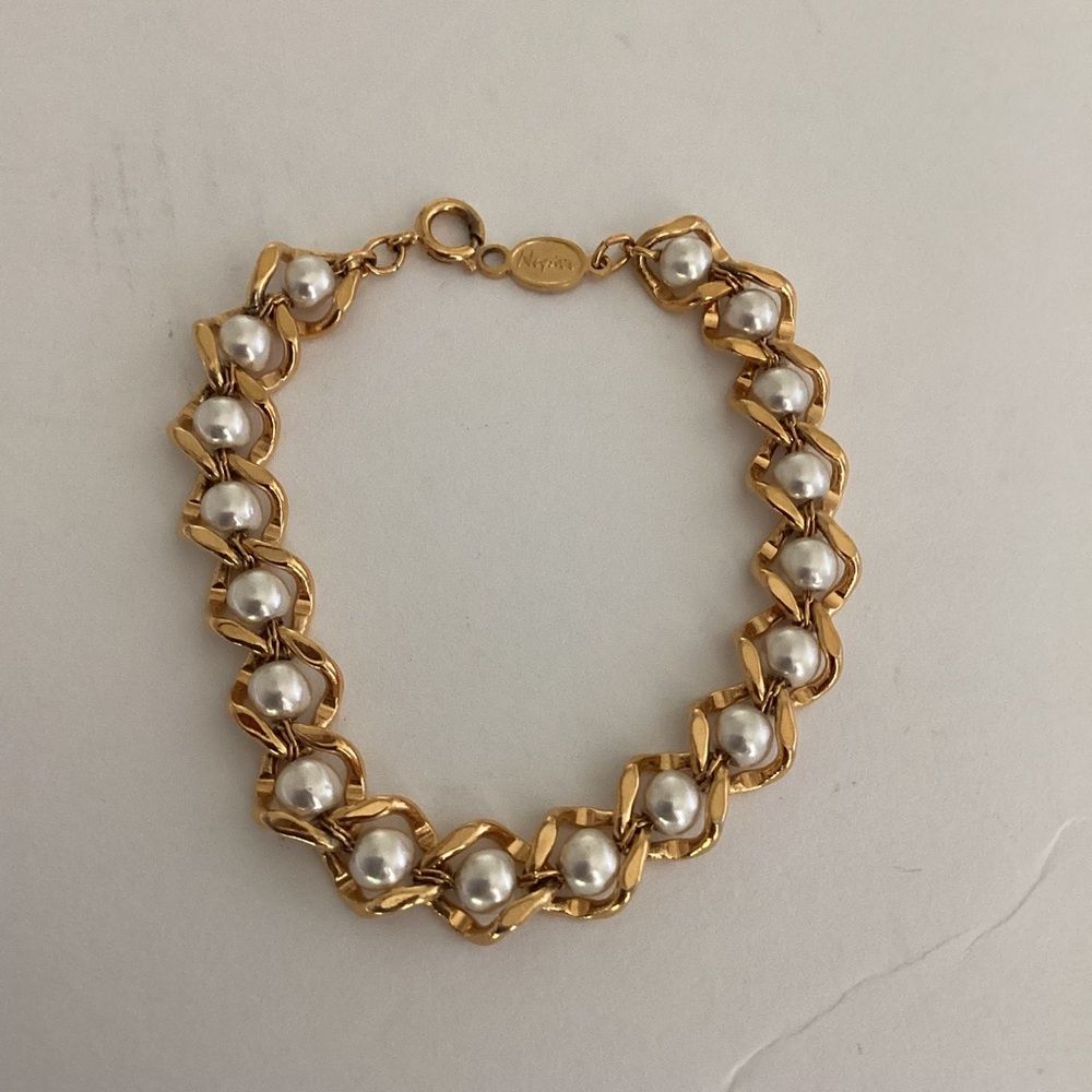 Napier Faux Pearl Gold Tone Link Bracelet Curb Chain Signed Bridal Feminine